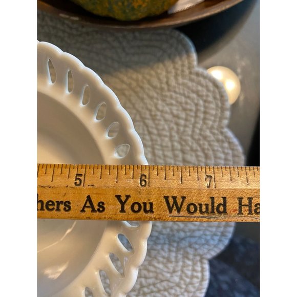 Vintage I. Godinger Ivory Lace Candy Dish - Picture 11 of 12